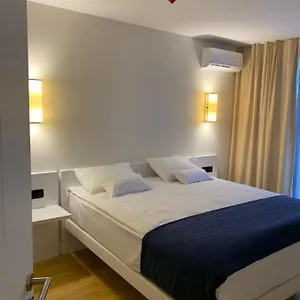Sea&mountain View Aparttments Батуми