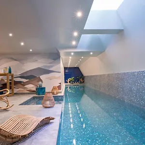 Parister Piscine & 5*, Paris França